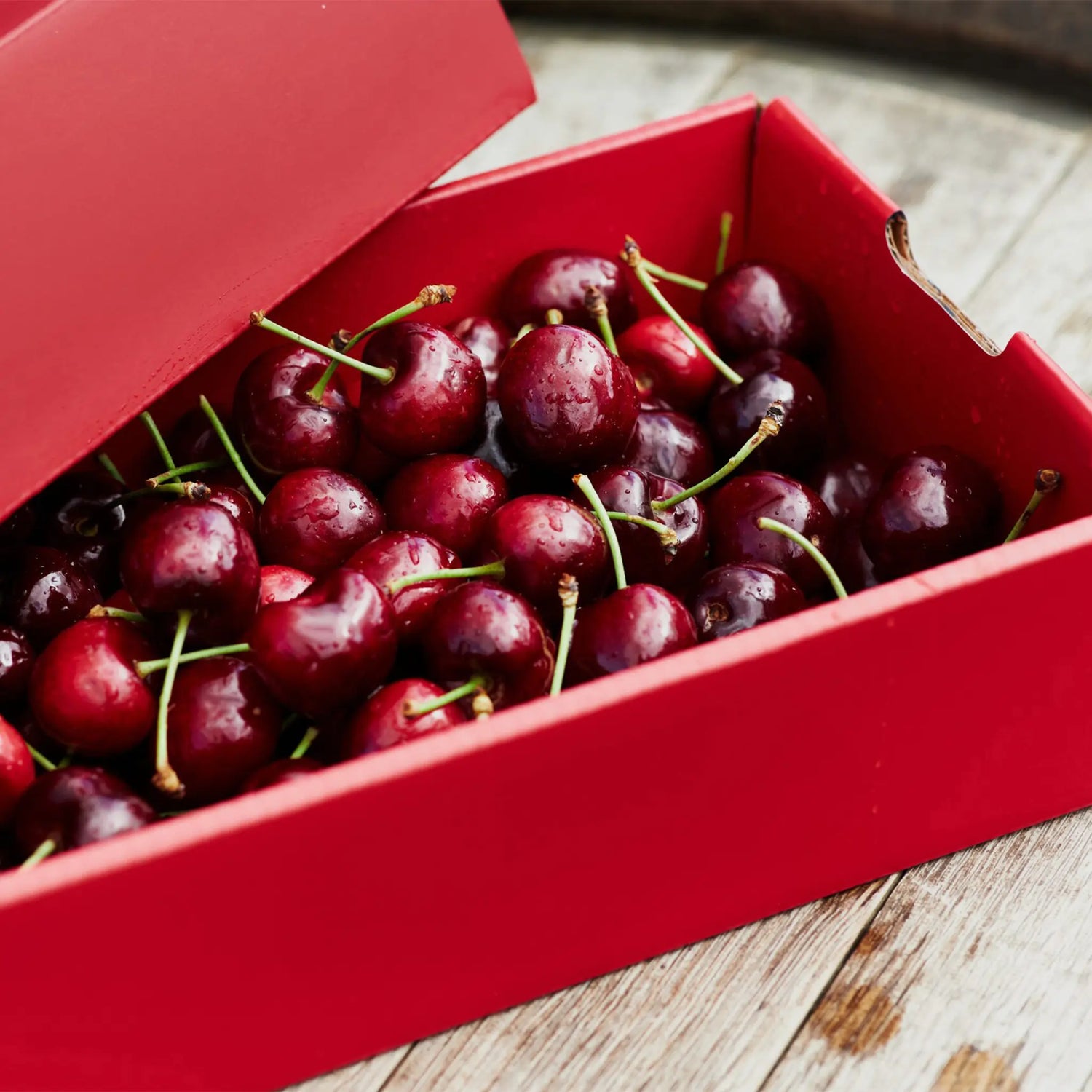 Fresh Cherries Premium Box