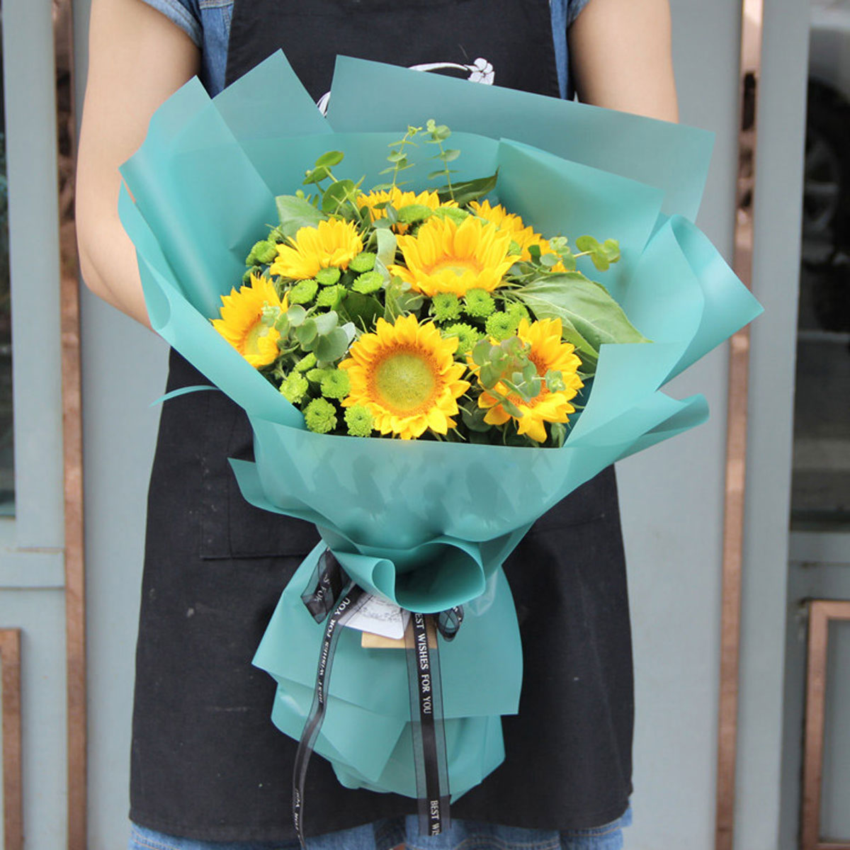 Bright Sunflower Bouquet