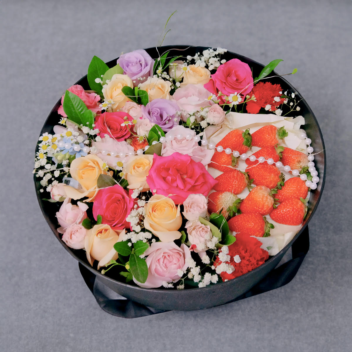 Strawberry & Pink Rose Gift Box